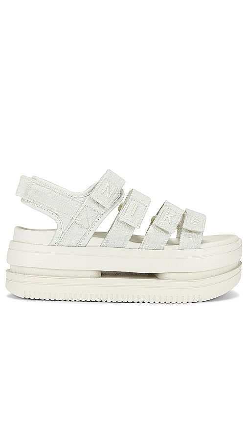 Nike Icon Classic Sandal in Ivory - Sandale Nike Icon Classic en ivoire - Nike Icon 经典象牙色凉鞋 - Nike Icon Classic Sandale in Elfenbein - 나이키 아이콘 클래식 샌들 아이보리 색상 - Sandalo classico Nike Icon in avorio
