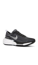 Nike Invincible 3 in Black