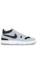 Nike Nike Attack Sp in Grey