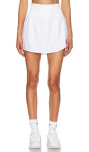 Nike One Ultra High Rise Skort in White - Nike One - Jupe-short taille ultra haute - Blanc - Nike One Ultra High Rise 白色裙裤 - Nike One Ultra High Rise Skort in Weiß - Nike One 울트라 하이 라이즈 스커트 화이트 색상 - Gonna Nike One a vita ultra alta in bianco