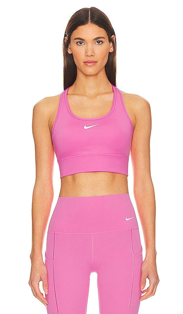 Nike Padded Longline Sports Bra in Pink - Nike - Soutien-gorge de sport long rembourré - Rose - 粉色 Nike 加垫长款运动文胸 - Nike gepolsterter Longline-Sport-BH in Rosa - Nike 패딩 롱라인 스포츠 브라핑크색 - Reggiseno sportivo imbottito a linea lunga Nike in rosa