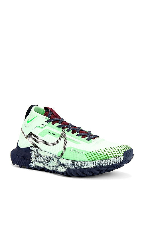Nike Pegasus Trail 4 GORE-TEX Sneaker in Green