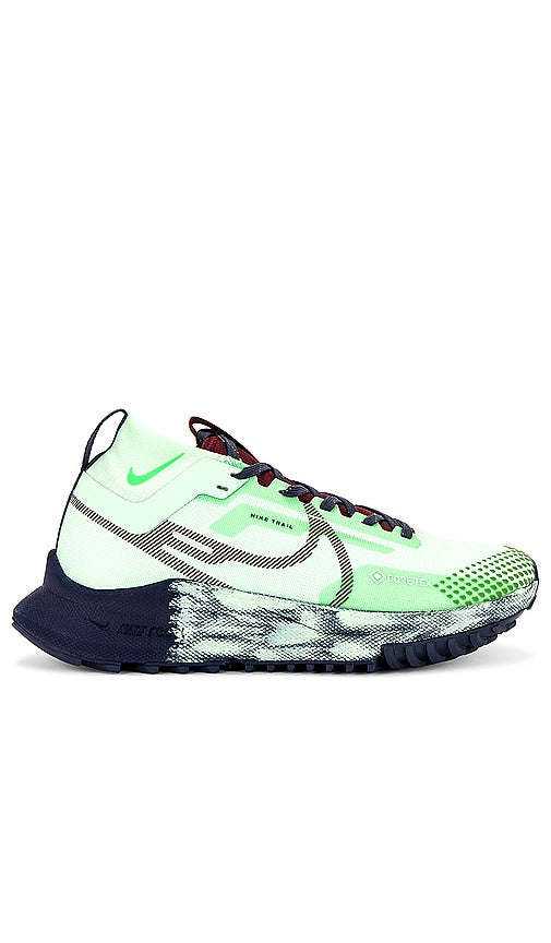 Nike Pegasus Trail 4 GORE-TEX Sneaker in Green - Nike - Pegasus Trail 4 - Baskets GORE-TEX - Vert - Nike Pegasus Trail 4 GORE-TEX 运动鞋 绿色 - Nike Pegasus Trail 4 GORE-TEX Sneaker in Grün - Nike Pegasus Trail 4 GORE-TEX 스니커즈그린 색상 - Sneaker Nike Pegasus Trail 4 GORE-TEX in verde