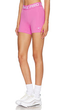 Nike Pro 365 Short in Pink
