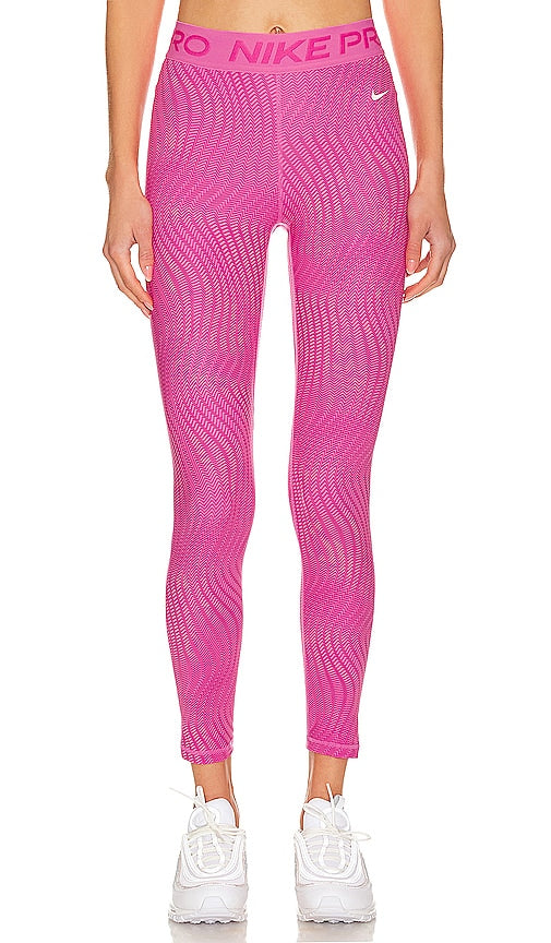 Nike Pro Cropped Printed Leggings in Pink - Nike Pro - Legging court imprimé - Rose - Nike Pro 粉色印花九分打底裤 - Nike Pro verkürzte bedruckte Leggings in Rosa - Nike Pro 크롭 프린트 레깅스 핑크 색상 - Leggings stampati corti Nike Pro in rosa