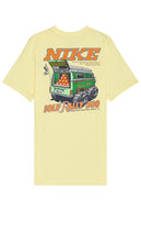 Nike Sneaker Obsessed T-Shirt in Lemon - Nike - Sneaker Obsessed - T-shirt - Citron - Nike Sneaker Obsessed T 恤（柠檬色） - Nike Sneaker Obsessed T-Shirt in Zitronengelb - Nike Sneaker 옵세스드 티셔츠 레몬 색상 - T-shirt Nike Sneaker Obsessed color limone