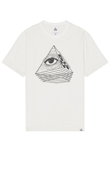 Nike T-shirt in White - T-shirt Nike en blanc - 耐克白色 T 恤 - Nike T-Shirt in Weiß - 나이키 티셔츠 화이트 색상 - T-shirt Nike di colore bianco