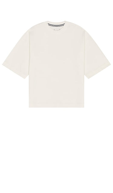 Nike Tech Fleece Tee in Cream - Nike - Tech Fleece - T-shirt - Crème - 奶油色 Nike Tech Fleece T 恤 - Nike Tech Fleece T-Shirt in Creme - Nike Tech 플리스 티셔츠 - T-shirt in pile Nike Tech color crema