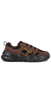 Nike Tech Hera Sneaker in Brown