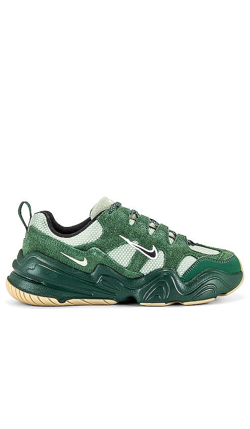 Nike Tech Hera Sneaker in Green