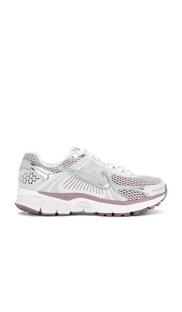 Nike Zoom Vomero 5 Sneaker in Metallic Silver | Vast Grey & Metallic Silver Athletic Sneakers for Women