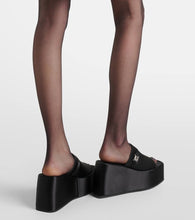Nodaleto Bulla Yelena satin platform slides