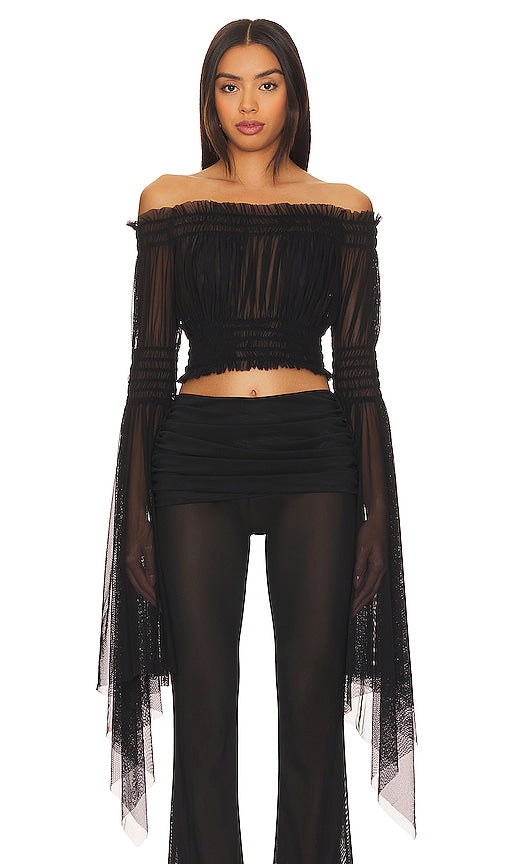 Norma Kamali Handkerchief Sleeve Peasant Cropped Top in Black - Norma Kamali - Haut court paysan à manches mouchoirs en noir - Norma Kamali 黑色手帕袖农民短款上衣 - Norma Kamali Peasant-Kurztop mit Taschentuchärmeln in Schwarz - Norma Kamali 손수건 슬리브 Peasant 크롭 탑 블랙 색상 - Top corto contadino con maniche a fazzoletto Norma Kamali in nero