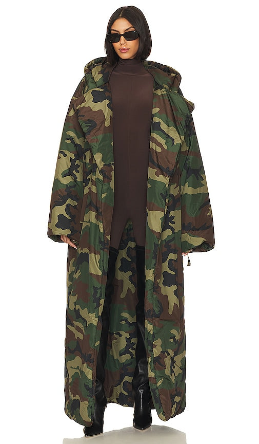 Norma Kamali Hooded Sleeping Bag Coat in Green - Manteau sac de couchage à capuche Norma Kamali en vert - Norma Kamali 绿色连帽睡袋外套 - Norma Kamali Kapuzenschlafsackmantel in Grün - Norma Kamali 후드 침낭 코트그린 색상 - Cappotto per sacco a pelo con cappuccio Norma Kamali in verde