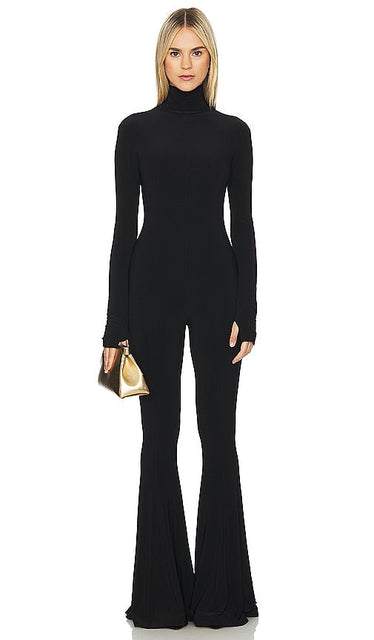 Norma Kamali Long Sleeve Turtleneck Fishtail Jumpsuit in Black - Norma Kamali - Combinaison à manches longues et col roulé en queue de poisson en noir - Norma Kamali 黑色长袖高领鱼尾连身裤 - Norma Kamali Langarm-Overall mit Rollkragen und Fischschwanz in Schwarz - Norma Kamali 블랙 컬러의 긴팔 터틀넥 피쉬테일 점프수트 - Tuta Norma Kamali a coda di pesce con collo alto a maniche lunghe in nero