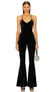 Norma Kamali Low Back Slip Fishtail Jumpsuit in Black - Norma Kamali - Combinaison queue de poisson à dos bas en noir - Norma Kamali 黑色低背吊带鱼尾连身裤 - Norma Kamali Slip-Fishtail-Jumpsuit mit tiefem Rückenausschnitt in Schwarz - Norma Kamali 로우 백 슬립 피쉬테일 점프수트 (블랙 색상) - Tuta Norma Kamali con coda di pesce e slip sulla schiena bassa in nero