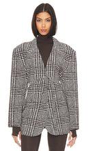 Norma Kamali Oversized Single Breasted Jacket in Chocolate - Norma Kamali Veste surdimensionnée à simple boutonnage en chocolat - Norma Kamali 巧克力色大廓形单排扣夹克 - Norma Kamali Übergroße einreihige Jacke in Schokolade - Norma Kamali 오버사이즈 싱글 브레스티드 재킷 - Giacca monopetto oversize Norma Kamali color cioccolato