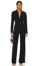 Norma Kamali Shirt Straight Leg Jumpsuit With Collar Stand in Black - Norma Kamali - Combinaison chemise à jambe droite avec col montant en noir - Norma Kamali 黑色立领衬衫直筒连身裤 - Norma Kamali Hemd-Overall mit geradem Bein und Stehkragen in Schwarz - Norma Kamali 셔츠 스트레이트 레그 점프수트 위드 칼라 스탠드 블랙 색상 - Camicia Norma Kamali, tuta a gamba dritta con colletto rialzato in nero