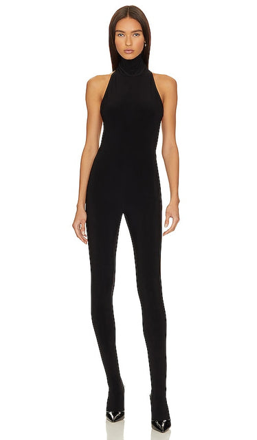 Norma Kamali X Revolve Halter Turtle Catsuit With Footsie in Black - Combinaison tortue dos nu Norma Kamali X Revolve avec footsie en noir - Norma Kamali X Revolve 挂脖海龟连身衣（黑色脚垫） - Norma Kamali X Revolve Neckholder-Schildkröten-Catsuit mit Füßling in Schwarz - Norma Kamali X Revolve 홀터 터틀 캣수트 위드 풋시 블랙 색상 - Norma Kamali X Revolve Halter Turtle Catsuit con piedino in nero