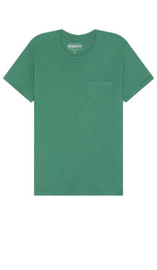 OUTERKNOWN Groovy Pocket Tee in Green - OUTERKNOWN - T-shirt Groovy avec poche en vert - OUTERKNOWN Groovy 绿色口袋 T 恤 - OUTERKNOWN Groovy Pocket Tee in Grün - OUTERKNOWN 그루비 포켓 티셔츠 - OUTERKNOWN Groovy Pocket Tee in verde