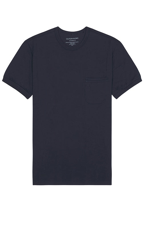 OUTERKNOWN Sojourn Pocket Tee in Navy - T-shirt à poche Sojourn OUTERKNOWN en bleu marine - OUTERKNOWN Sojourn 海军蓝口袋 T 恤 - OUTERKNOWN Sojourn Pocket T-Shirt in Marineblau - OUTERKNOWN Sojourn 포켓 티셔츠 - T-shirt con tasca Sojourn OUTERKNOWN in blu marino