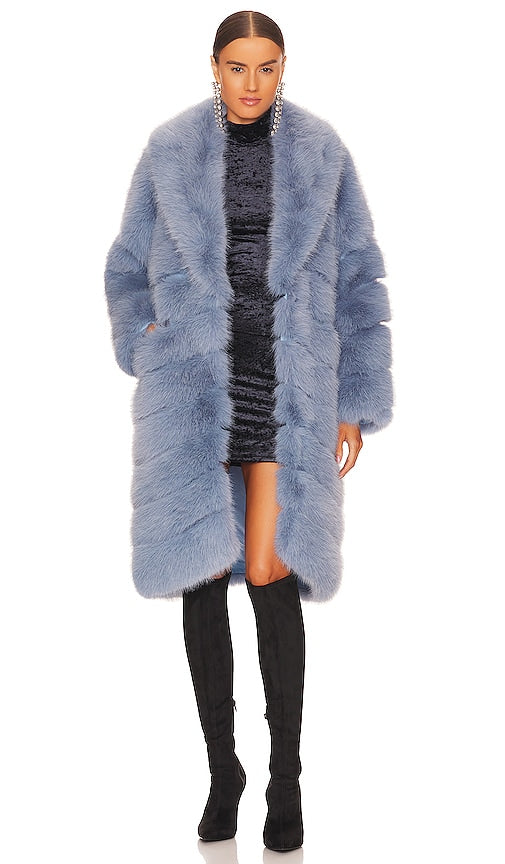 OW Collection Copenhagen Faux Fur Coat in Baby Blue - OW Collection Copenhagen Manteau en fausse fourrure en bleu bébé - OW 系列 淡蓝色哥本哈根人造毛皮大衣 - OW Collection Copenhagen Kunstpelzmantel in Babyblau - OW Collection Copenhagen 인조 퍼 코트베이비 블루 색상 - Cappotto in pelliccia sintetica Copenhagen della collezione OW in blu baby