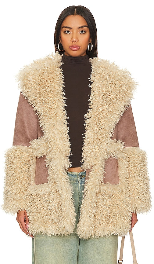 OW Collection Gstaad Jacket in Brown - Veste Gstaad de la collection OW en marron - OW 系列 Gstaad 棕色夹克 - OW Collection Gstaad Jacke in Braun - OW Collection 그슈타드 재킷 브라운 색상 - Giacca Gstaad della collezione OW in marrone