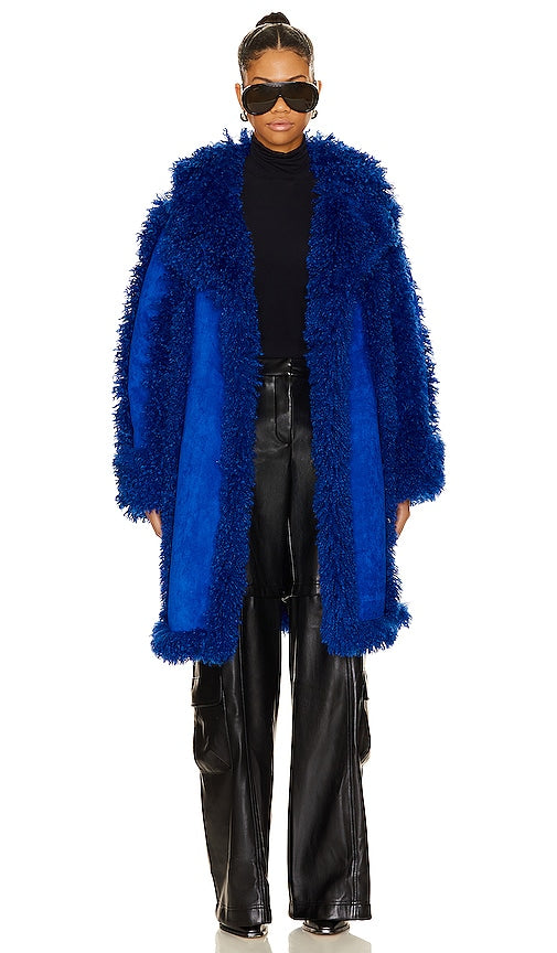 OW Collection Mountain Coat in Blue - Manteau de montagne de la collection OW en bleu - OW 系列蓝色山地大衣 - OW Collection Mountain Mantel in Blau - OW Collection 마운틴 코트블루 색상 - Cappotto da montagna della collezione OW in blu