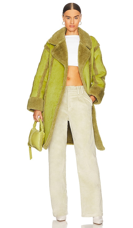 OW Collection New York Faux Fur Jacket in Green - OW Collection New York - Veste en fausse fourrure verte - OW 系列纽约人造毛皮夹克（绿色） - OW Collection New York Kunstpelzjacke in Grün - OW Collection New York 인조 퍼 재킷 - Giacca in pelliccia sintetica New York della collezione OW in verde
