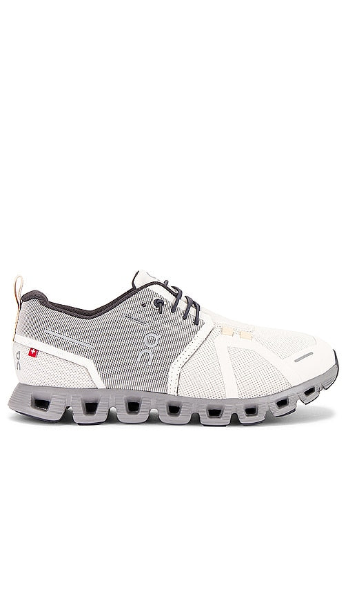 On Cloud 5 Waterproof Sneaker in Taupe - Baskets imperméables On Cloud 5 en taupe - On Cloud 5 灰褐色防水运动鞋 - On Cloud 5 Wasserdichter Sneaker in Taupe - On Cloud 5 방수 스니커즈 - Sneaker impermeabile On Cloud 5 color talpa
