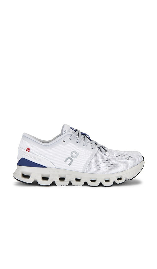 On Cloud X 4 Sneaker in Lavender | Lavender & Acai Training & Gym Sneakers for Women
