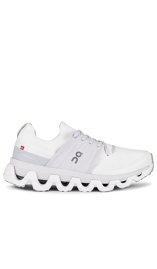 On Cloudswift 3 Sneaker in White - Sur les baskets Cloudswift 3 en blanc - Cloudswift 3 白色运动鞋 - On Cloudswift 3 Sneaker in Weiß - On Cloudswift 3 스니커즈 화이트 색상 - Su Sneaker Cloudswift 3 in bianco