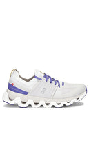 On Cloudswift 3 Sneaker in White - Sur les baskets Cloudswift 3 en blanc - Cloudswift 3 白色运动鞋 - On Cloudswift 3 Sneaker in Weiß - On Cloudswift 3 스니커즈 화이트 색상 - Su Sneaker Cloudswift 3 in bianco