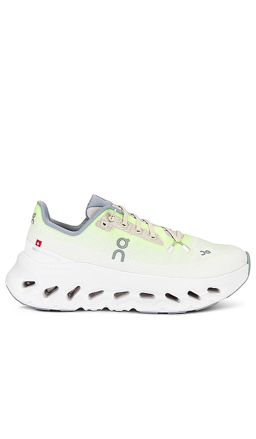 On Cloudtilt Sneaker in White - Sur la sneaker Cloudtilt en blanc - 白色 Cloudtilt 运动鞋 - On Cloudtilt Sneaker in Weiß - On Cloudtilt 스니커즈 화이트 색상 - Su Sneaker Cloudtilt in bianco