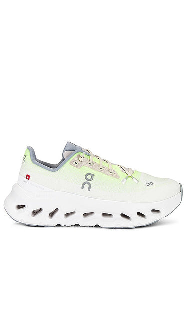 On Cloudtilt Sneaker in White - Sur la sneaker Cloudtilt en blanc - 白色 Cloudtilt 运动鞋 - On Cloudtilt Sneaker in Weiß - On Cloudtilt 스니커즈 화이트 색상 - Su Sneaker Cloudtilt in bianco