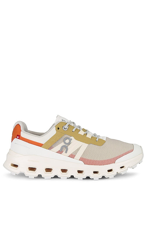 On Cloudvista Exclusive Sneaker in Ivory - Sur les baskets exclusives Cloudvista en ivoire - Cloudvista 独家象牙色运动鞋 - On Cloudvista Exclusive Sneaker in Elfenbein - On Cloudvista 익스클루시브 스니커즈 Ivory - Su Sneaker esclusiva Cloudvista in avorio