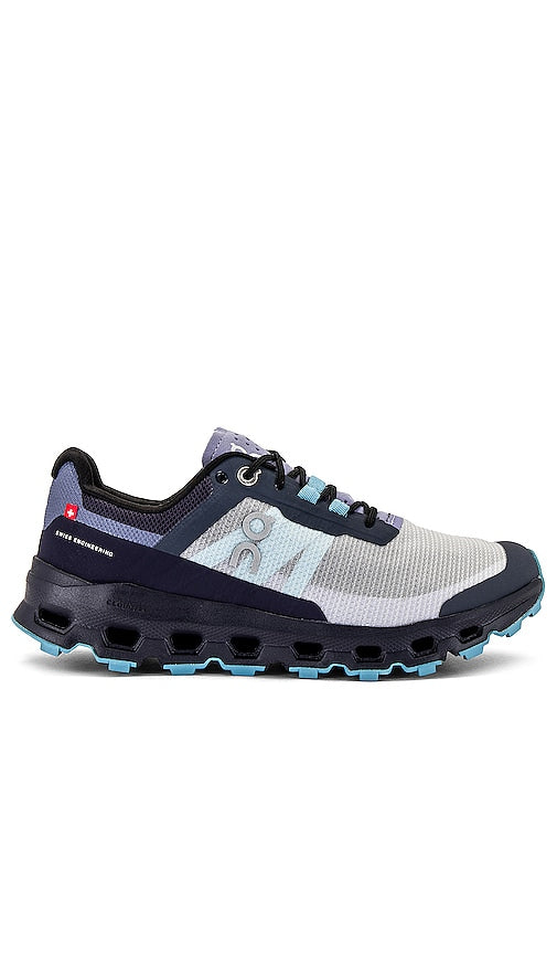 On Cloudvista Sneaker in Blue - Sur la sneaker Cloudvista en bleu - 蓝色 Cloudvista 运动鞋 - On Cloudvista Sneaker in Blau - On Cloudvista 스니커즈 블루 색상 - Su Sneaker Cloudvista in blu