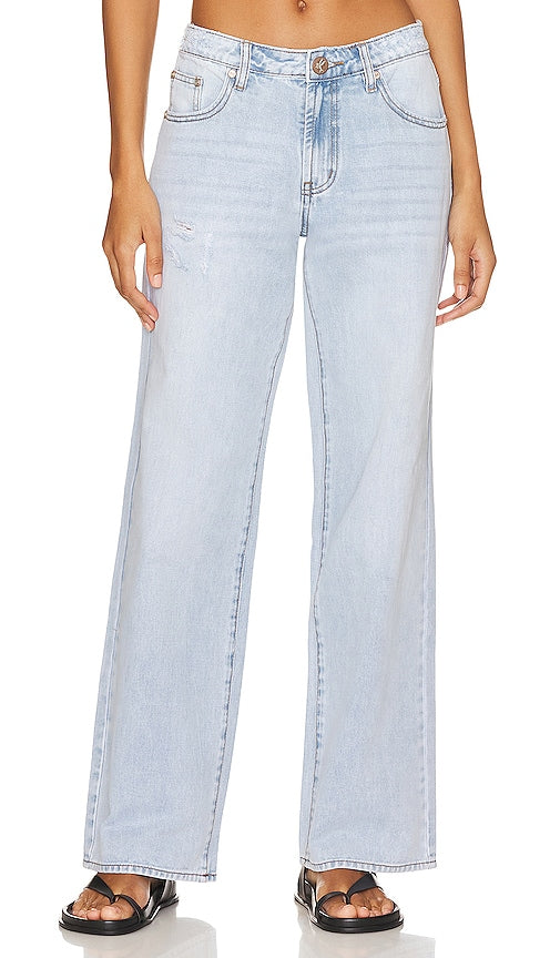One Teaspoon Lowrider Wide Leg Jeans in Blue - One Teaspoon - Lowrider - Jean large - Bleu - 一茶匙蓝色 Lowrider 阔腿牛仔裤 - One Teaspoon Lowrider Jeans mit weitem Bein in Blau - One Teaspoon Lowrider 와이드 레그 진블루 색상 - Jeans a gamba larga One Teaspoon Lowrider in blu