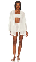 Only Hearts Coucou Lola Angel Sleeve Robe in Cream - Only Hearts Coucou Lola Robe à manches d'ange en crème - Only Hearts Coucou Lola 奶油色天使袖长袍 - Only Hearts Coucou Lola Robe mit Engelsärmeln in Creme - Only Hearts Coucou Lola 엔젤 슬리브 로브 in 크림 - Only Hearts Coucou Lola Angel Sleeve Robe in crema