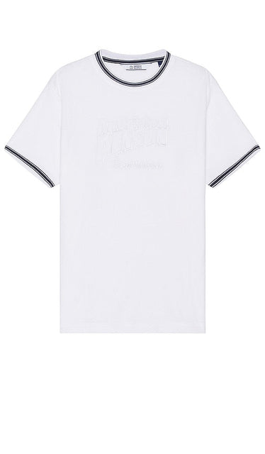 Original Penguin An Original Penguin T-shirt in White - Original Penguin Un T-shirt Original Penguin en blanc - Original Penguin 原创企鹅白色 T 恤 - Original Penguin Ein Original Penguin T-Shirt in Weiß - Original Penguin 화이트 색상의 오리지널 펭귄 티셔츠 - Pinguino originale Una maglietta originale del pinguino in bianco