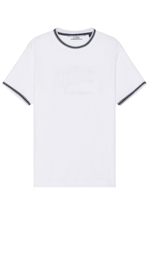 Original Penguin An Original Penguin T-shirt in White - Original Penguin Un T-shirt Original Penguin en blanc - Original Penguin 原创企鹅白色 T 恤 - Original Penguin Ein Original Penguin T-Shirt in Weiß - Original Penguin 화이트 색상의 오리지널 펭귄 티셔츠 - Pinguino originale Una maglietta originale del pinguino in bianco