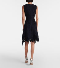 Oscar de la Renta Guipure lace and velvet jacquard gown