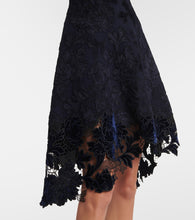 Oscar de la Renta Guipure lace and velvet jacquard gown