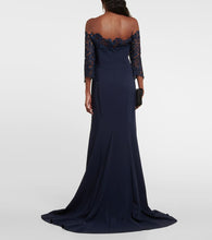 Oscar de la Renta Lace-trimmed crêpe gown