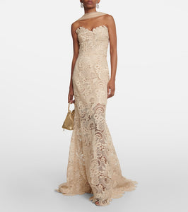 Oscar de la Renta Off-shoulder guipure lace gown