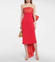Oscar de la Renta Satin-trimmed gown