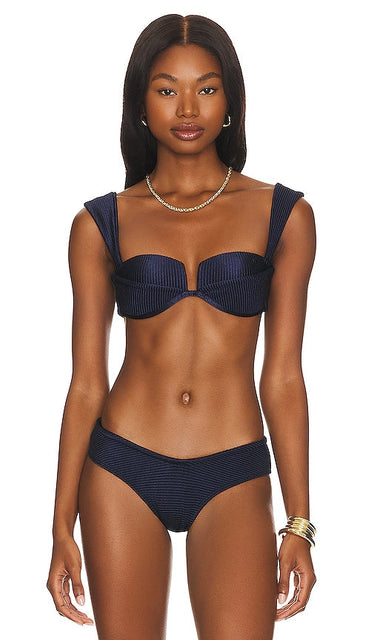 Ostra Brasil Robust Structured Bikini Top in Navy - Haut de bikini structuré robuste Ostra Brasil en bleu marine - Ostra Brasil 海军蓝坚固结构化比基尼上衣 - Ostra Brasil Robustes strukturiertes Bikinioberteil in Marineblau - Ostra Brasil 로버스트 스트럭처드 비키니 탑 네이비 색상 - Top bikini strutturato robusto Ostra Brasil in blu scuro