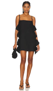 Ostra Brasil Short Beach Cover Up in Black - Couverture de plage courte Ostra Brasil en noir - Ostra Brasil 黑色短款沙滩罩衫 - Kurzes Strandkleid von Ostra Brasil in Schwarz - Ostra Brasil 숏 비치 커버업 블랙 색상 - Copricostume corto da spiaggia Ostra Brasil in nero