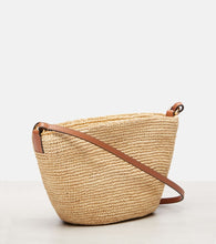 Loewe Paula√¢¬Ä¬ôs Ibiza Slit shoulder bag