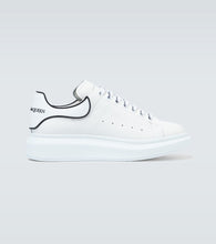 McQueen Oversized leather sneakers - McQueen 超大号皮革运动鞋